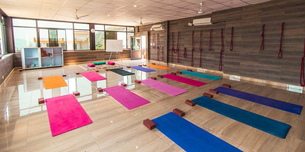 yoga school rishikesh