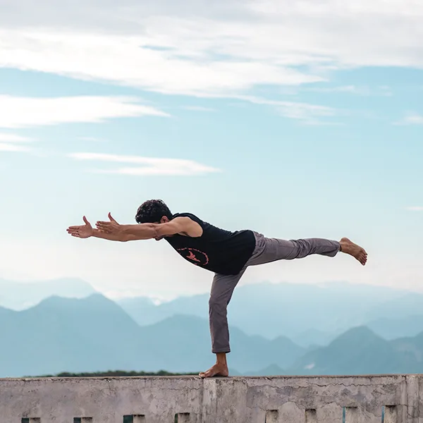 acro-yoga-in-rishikesh-india